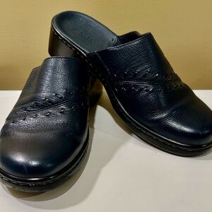 Women's Navy Leather Slip-On Shoes